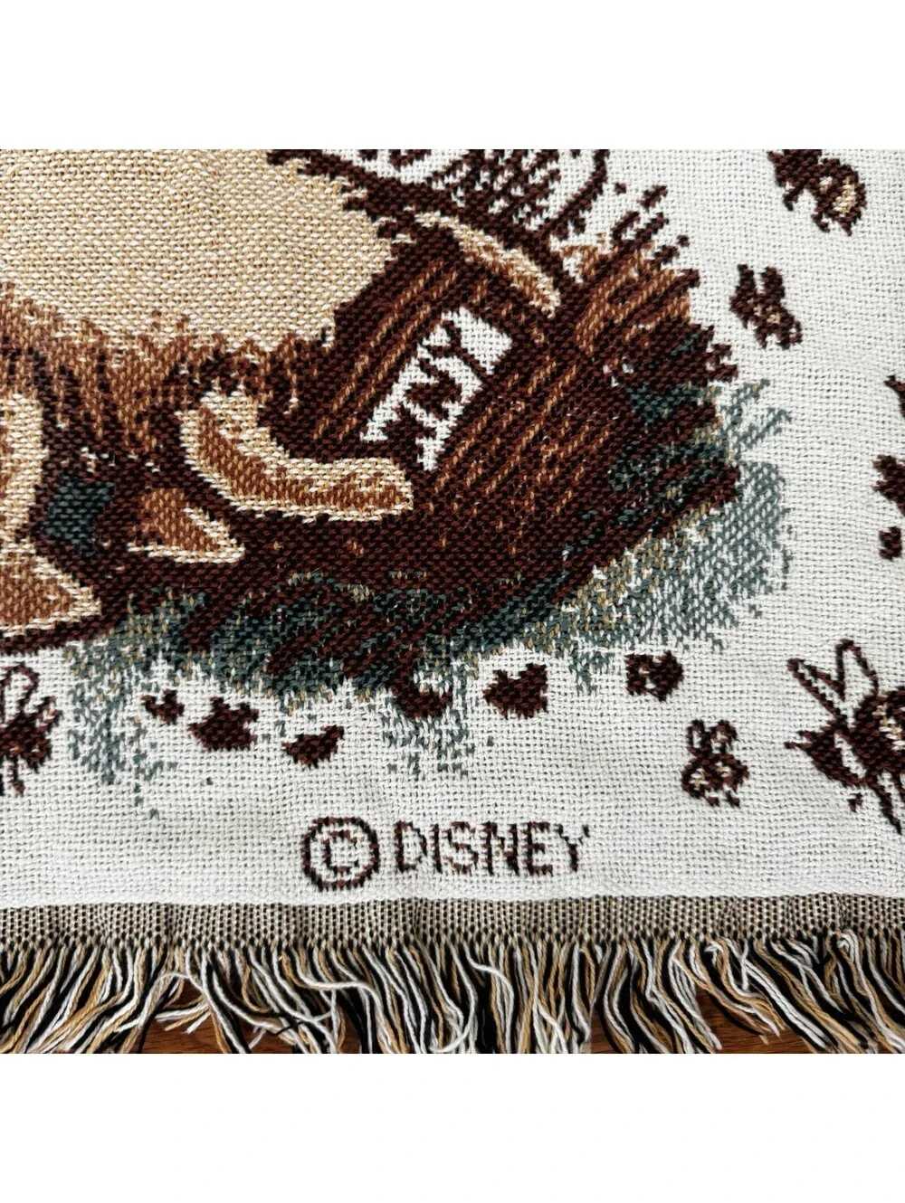 VTG Disney Classic Pooh Woven Tapestry Fringe Blanket Winnie the Pooh Hunny Pots